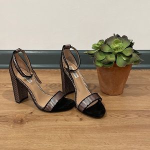 Steve Madden Carrson Heels Black Mesh Size 7.5